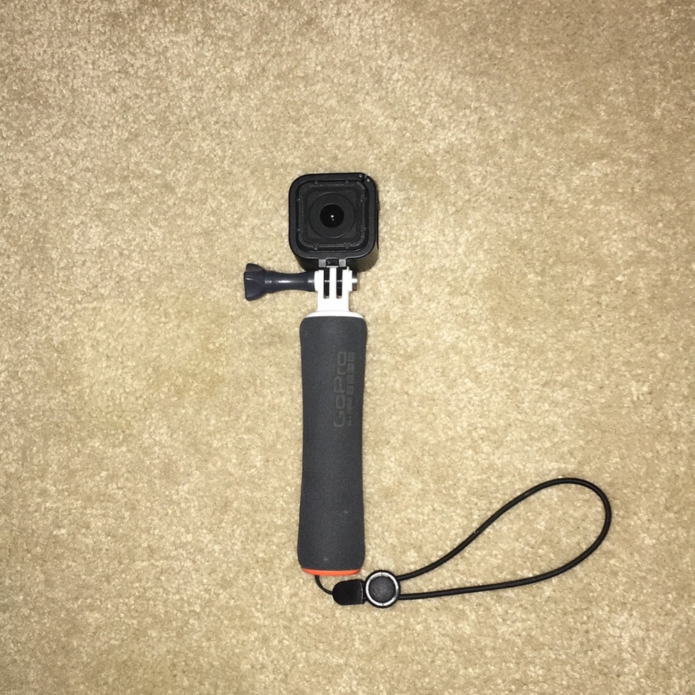 Go Pro Hero 4 Session with Its supplies